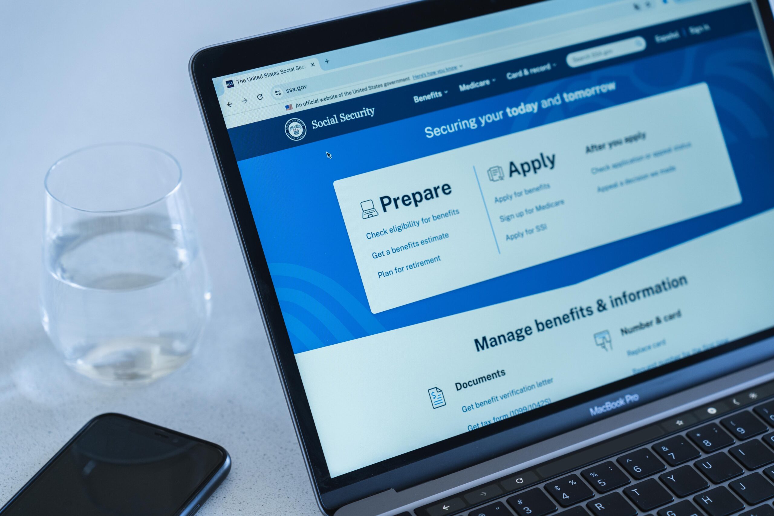 What Happens to Social Security Benefits When a Spouse Dies?